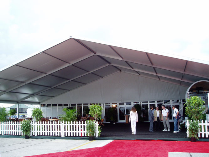 tents-and-marquees-event-tents-party-tents-tentes-et-marquises-tente-devenement-receptions-sous-chapiteaux 